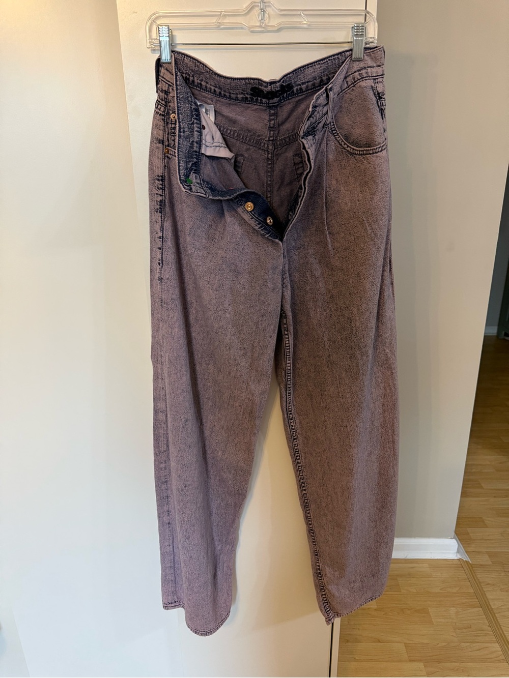 Women’s High-Waist Relaxed Jeans in Faded Purple